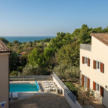 6-Bedroom Villa Chiara With Sea View Premantura Eksteriør bilde