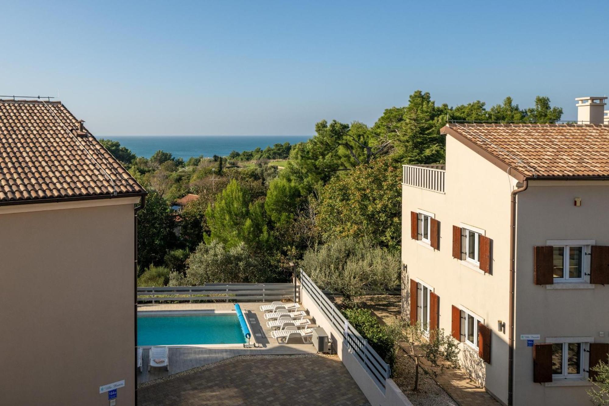 6-Bedroom Villa Chiara With Sea View Premantura Eksteriør bilde