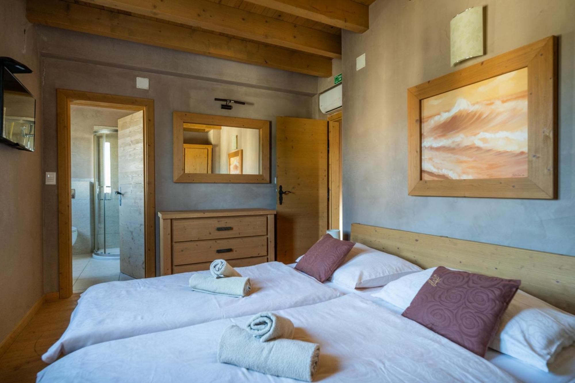 6-Bedroom Villa Chiara With Sea View Premantura Eksteriør bilde