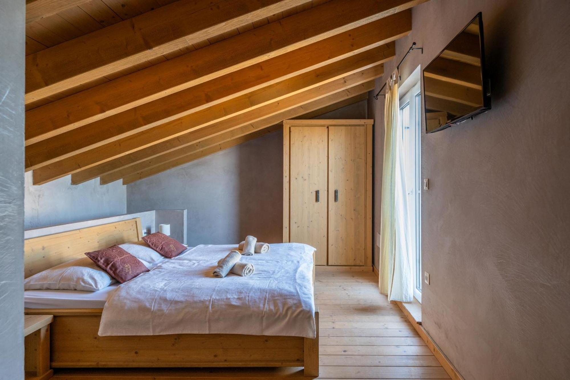 6-Bedroom Villa Chiara With Sea View Premantura Eksteriør bilde
