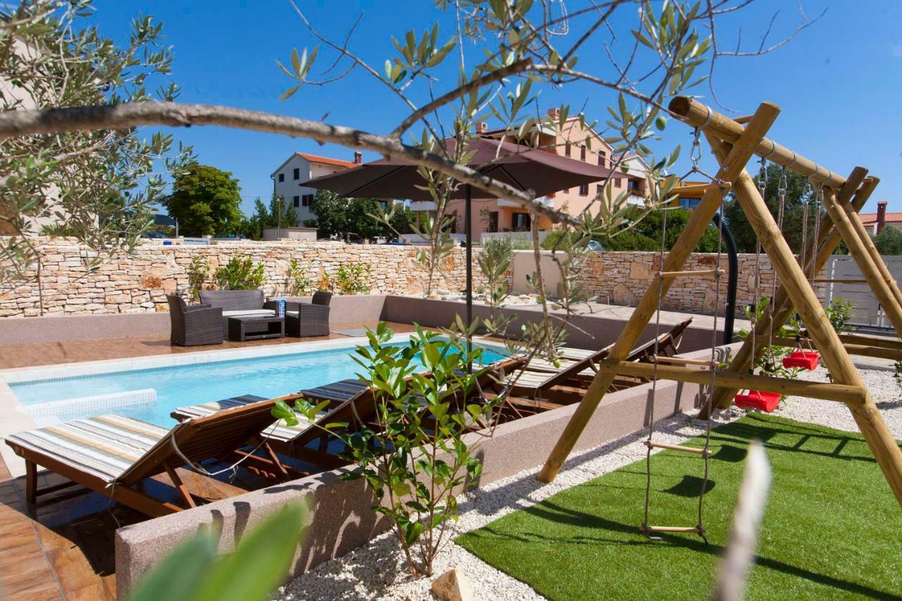 6-Bedroom Villa Chiara With Sea View Premantura Eksteriør bilde
