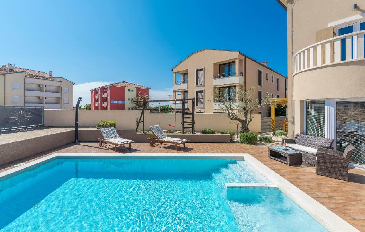 6-Bedroom Villa Chiara With Sea View Premantura Eksteriør bilde